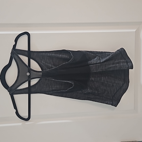 Lululemon Long Distance Tank - 4 - Picture 5 of 9
